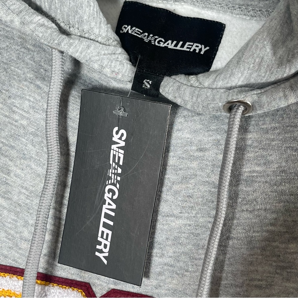 Sneakgallery "GOAT” Hoodie – Light Gray – Size S – 100% Cotton. - Picture 4 of 11